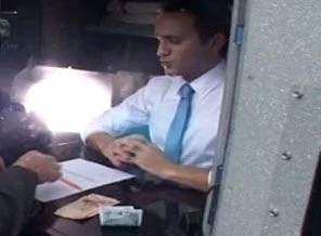 Bedava para dağıttılar
