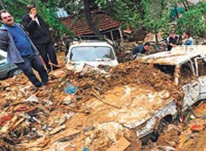 Bir gecede 2 aylık yağmur yağınca...