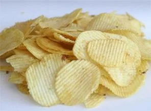 Çocuklara cips reklamı yasak