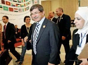Davutoğlu'ndan Uygur bölgesine açık çek