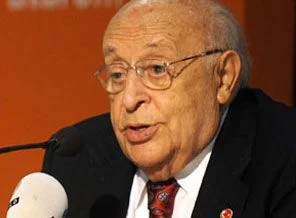 Demirel'den başörtüsü yorumu