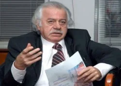 Deprem dede yine sahnede