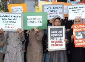 Diyarbakırlılar başörtüsüne özgürlük istedi