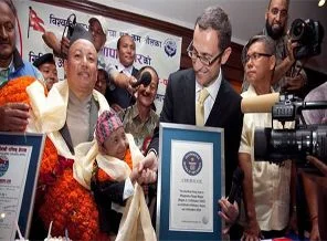 Dünyanın en kısa boylu adamı Nepal'den