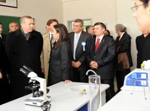 Erdoğan okulda neye hiddetlendi?