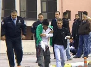 Esenler'de ses bombası patladı