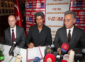 Galatasaray'da beklenen açıklama geldi!