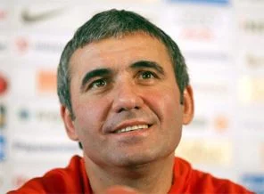 Hagi, Cimbom'un 54. hocası oldu