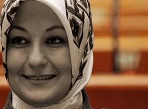 Hayrunnisa Gül'den başörtüsü açıklaması!