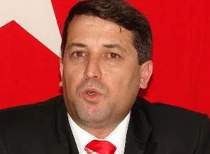 Hiç bir kurum insanların giyimine karışmamalı