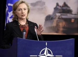 Hillary Clinton İngiltere'yi neden uyardı?