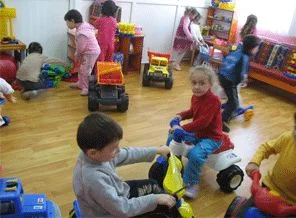 'İki ana dili olan çocuklar avantajlı'