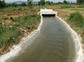 Manisa'da 50 yıllık kanal taştı