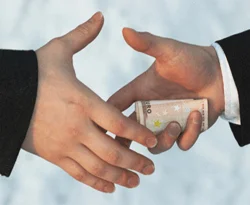 Milli Eğitim Müdürü rüşvetten tutuklandı