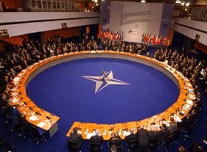 NATO yeni görev tanımını tartışıyor