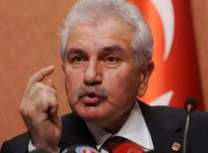 Özbek harddiskini söküp götürdü!