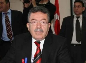 Özcan: YÖK darbe kurumu, eziliyoruz