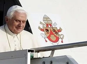 Papa'nın İspanya ziyaretine tepki