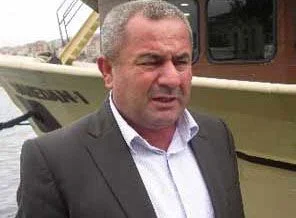 'Rahibe Afişi'nin mucidi yumruk yedi!