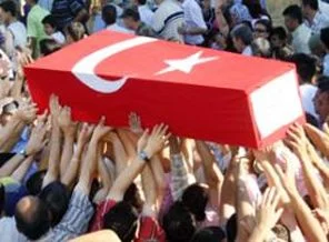 Şehit tabutlarıyla uyuşturucu taşıdılar