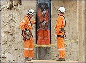 Şili'de ikinci madenci de çıkarıldı