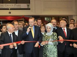 Türkiye'nin en büyük kongre oteli açıldı