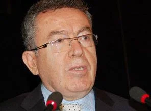 'YÖK kaldırılmamalı,şekli değişmeli'