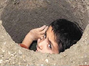 2 metrede 1 saat ecel teri döktü