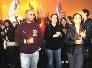3. köprüye karşı Galata'da mumlu eylem
