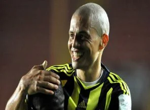 3000. gol Alex'den