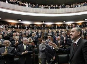 AK Parti'de 15 vekil topun ucuna geldi