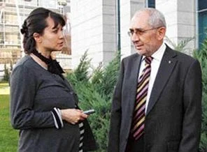 AK Partide genel başkana kafa tutulmaz