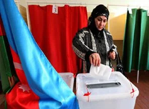 Aliyev'in partisi önde