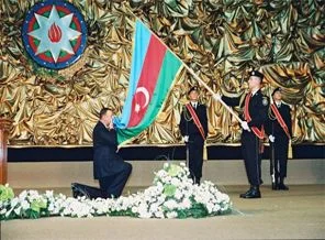 Azerbaycan'da genel seçimler yarın yapılacak