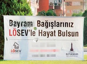 Belediye 'Kurbansız Bağış' afişlerini toplattı
