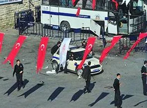Canlı bombanın cenazesi ortada kaldı