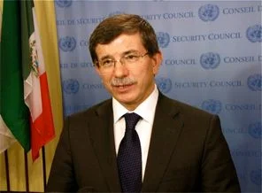 Dışişleri Bakanı Davutoğlu, İtalya'da