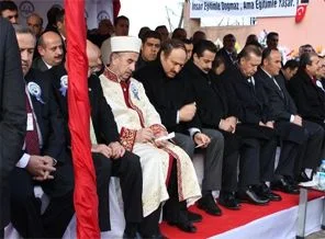 Diyanet 30 sıra birden atlayacak