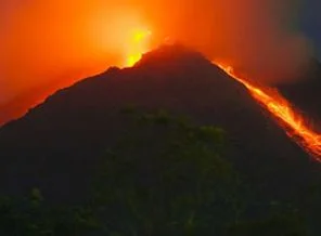 Endonezya'da Merapi faciası sürüyor
