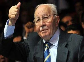 Erbakan, Hamidiye Camii'ndeydi