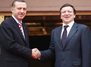 Erdoğan, Barroso ile Kıbrıs'ı görüştü
