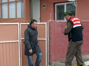 Ergenekon'un kilit isminin evine kurşun