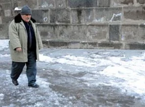 Erzurum dün gece dondu!