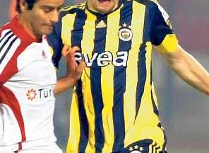 Fener'in 100'ü yine gülmedi