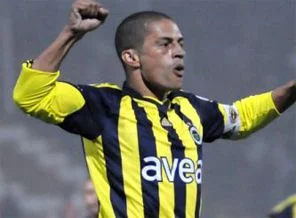 Fenerbahçe'den Alex'e tarihi onur
