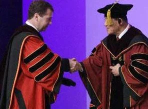 Güney Kore'den Medvedev'e fahri doktora