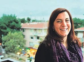Hiç yapamazsa bir tuğla koymaya...