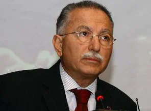 İhsanoğlu, Dini Özgürlükler Raporu'nu memnuniyetle karşıladı