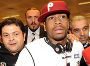 Iverson 16 bavulla geldi