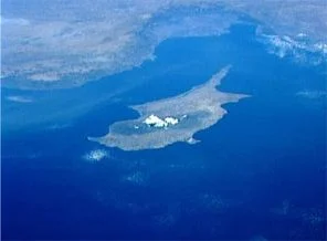 Kıbrıslı Türkler, arıtılan deniz suyunu içiyor